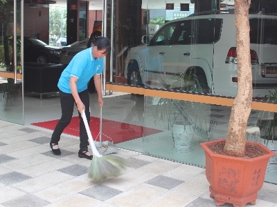 如何選擇好的昆明商場保潔公司:一級的昆明寫字樓保潔圖片|如何選擇好的昆明商場保潔公司:一級的昆明寫字樓保潔產品圖片由云南瑞龍保潔服務公司生產提供-