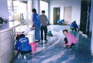 專業(yè)地板打蠟清洗保潔服務(wù)，讓空間煥然一新